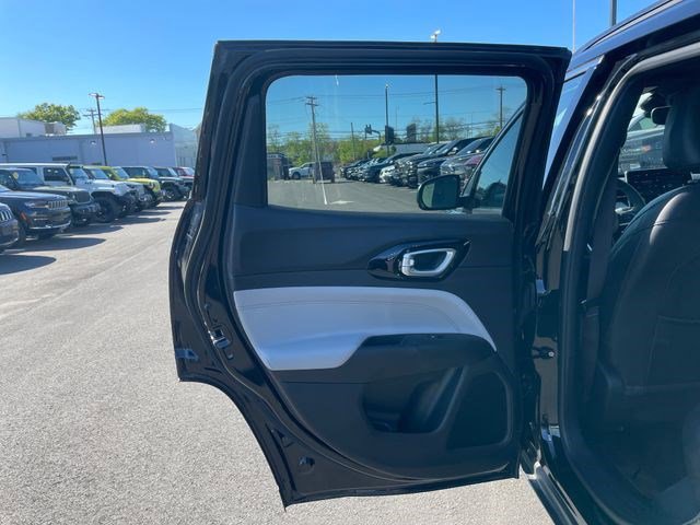 Used 2024 Jeep Compass Limited AWD/4WD image 29