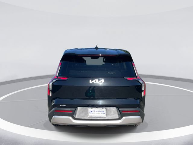 Used 2024 Kia EV9 Light Long Range RWD image 5