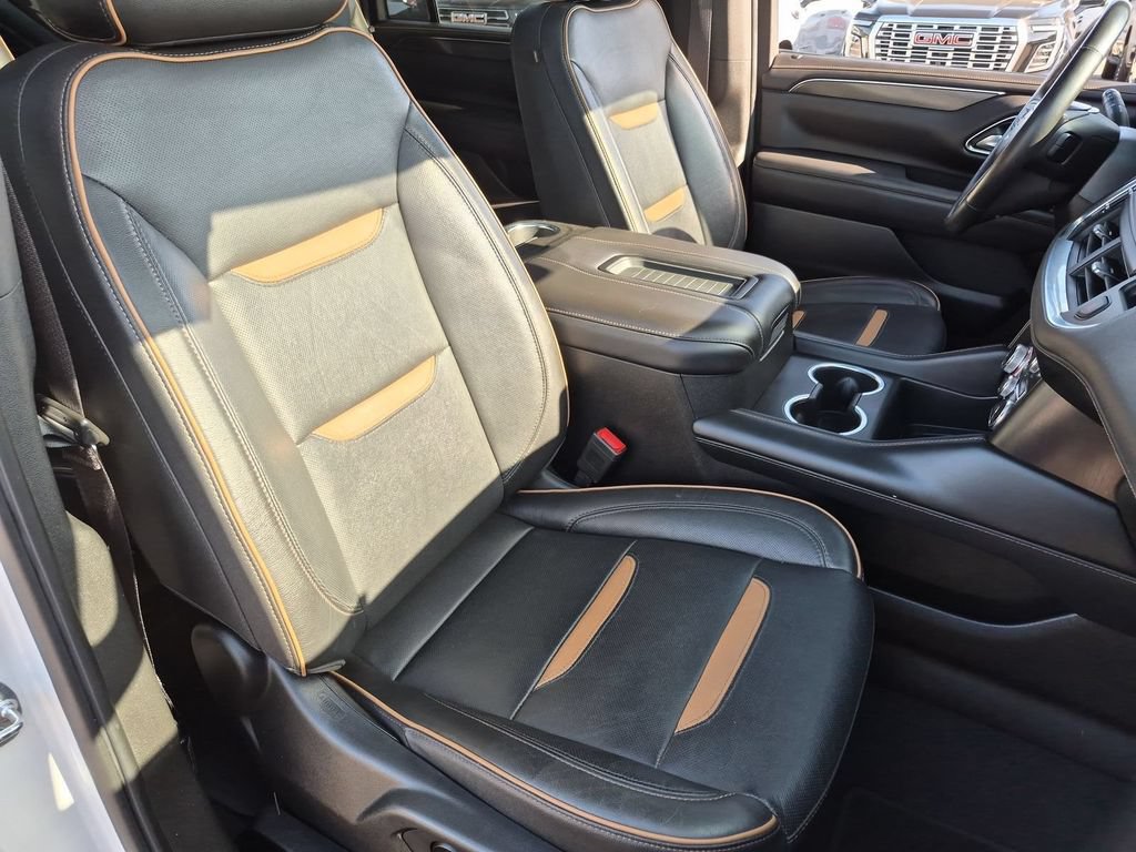 Used 2022 GMC Yukon XL AT4 AWD/4WD image 21