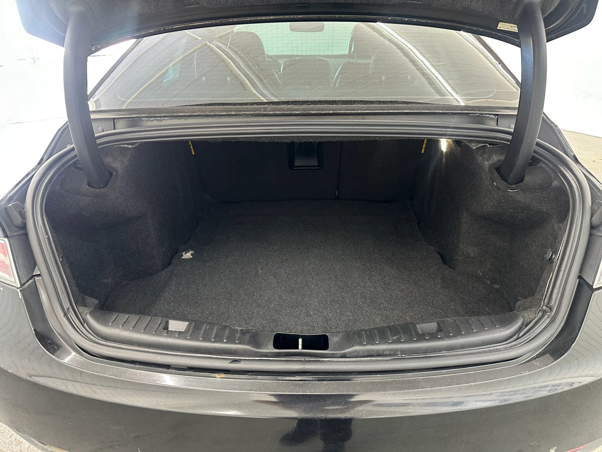 Used 2013 Lincoln MKZ FWD image 12