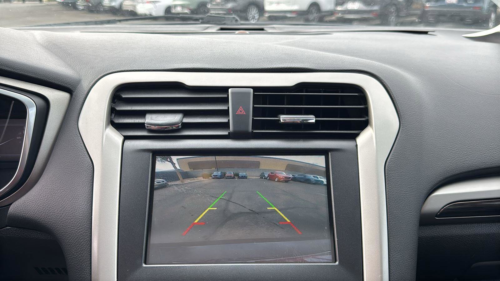 Used 2015 Ford Fusion SE w/ Equipment Group 202A image 17