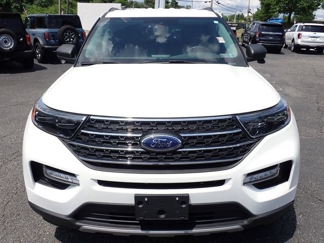 Used 2023 Ford Explorer XLT w/ Equipment Group 202A AWD/4WD image 9