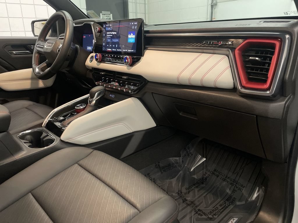 Used 2024 GMC Canyon AT4X AWD/4WD image 23