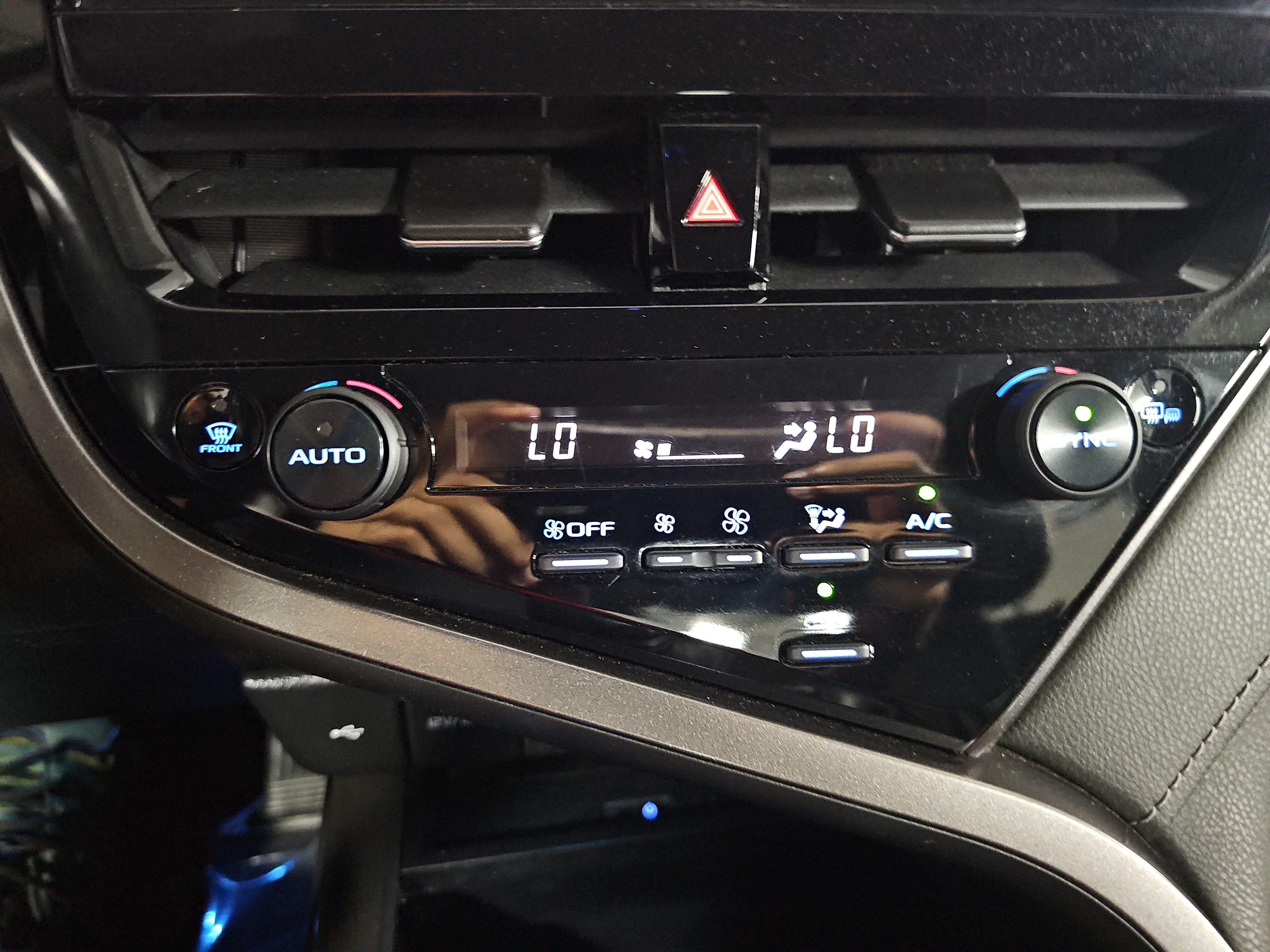 Used 2021 Toyota Camry XSE FWD image 21