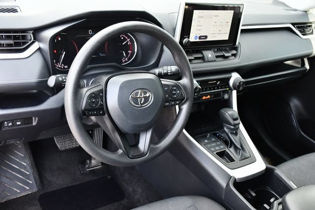 Used 2025 Toyota RAV4 XLE AWD/4WD image 15