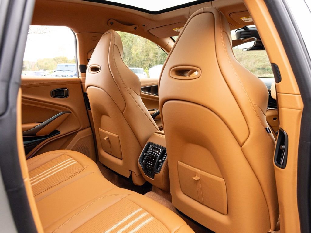 New 2026 Aston Martin DBX 707 image 44