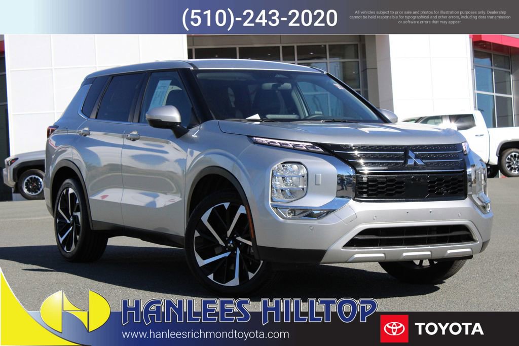 Used 2024 Mitsubishi Outlander SE image 1