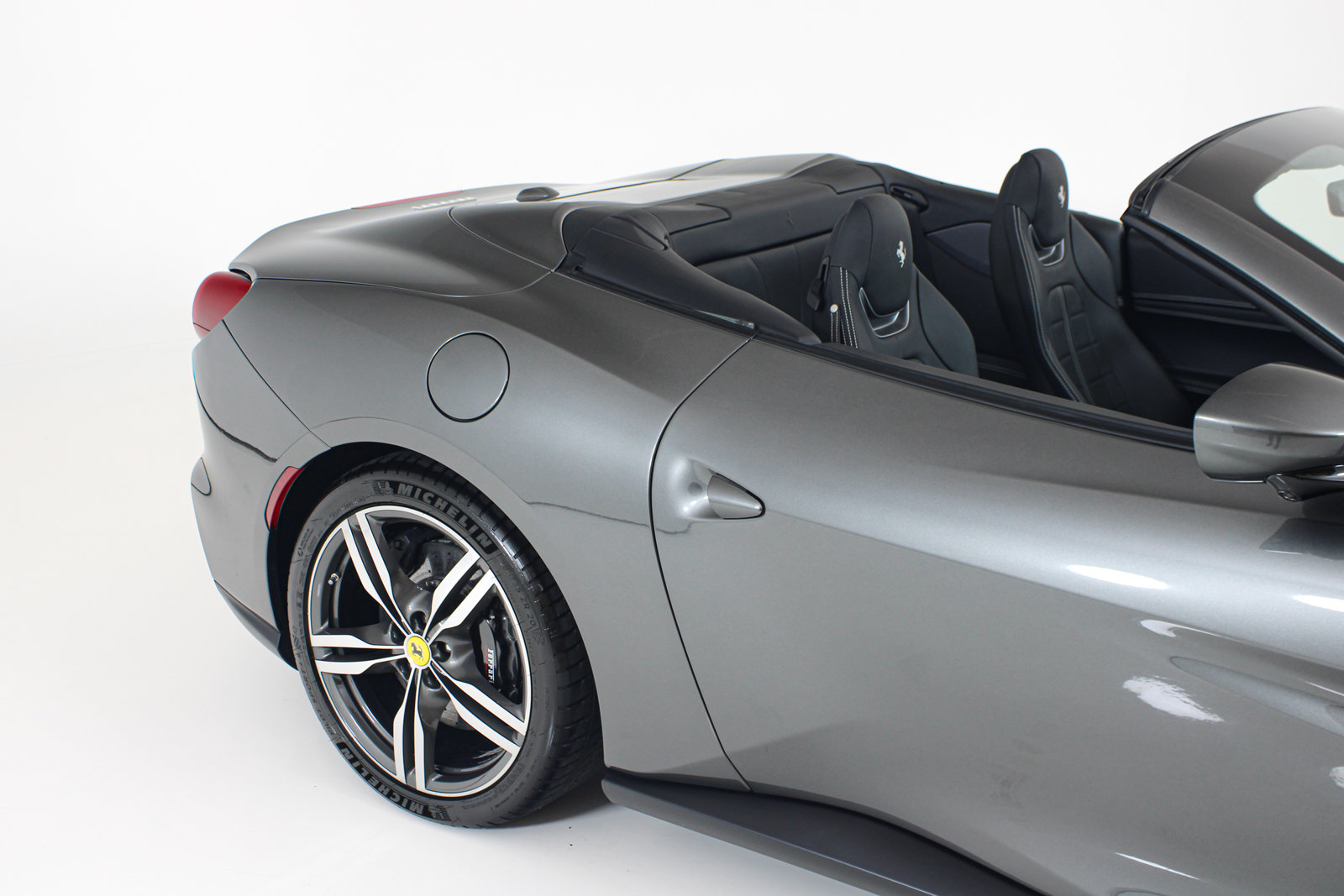 Certified 2023 Ferrari Portofino M RWD image 36