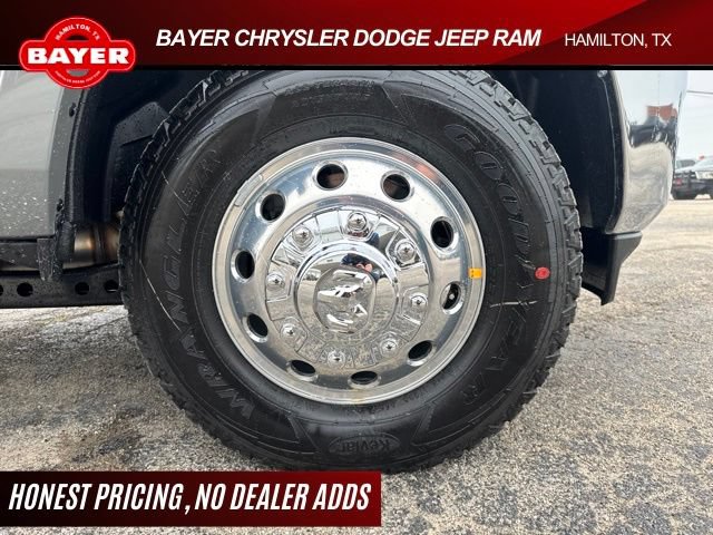 New 2026 RAM 3500 Big Horn AWD/4WD image 9