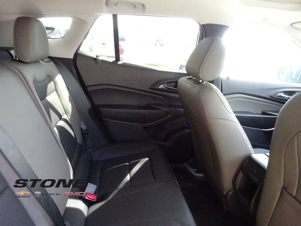 New 2026 Chevrolet Trax ACTIV w/ Sunroof Package FWD image 22