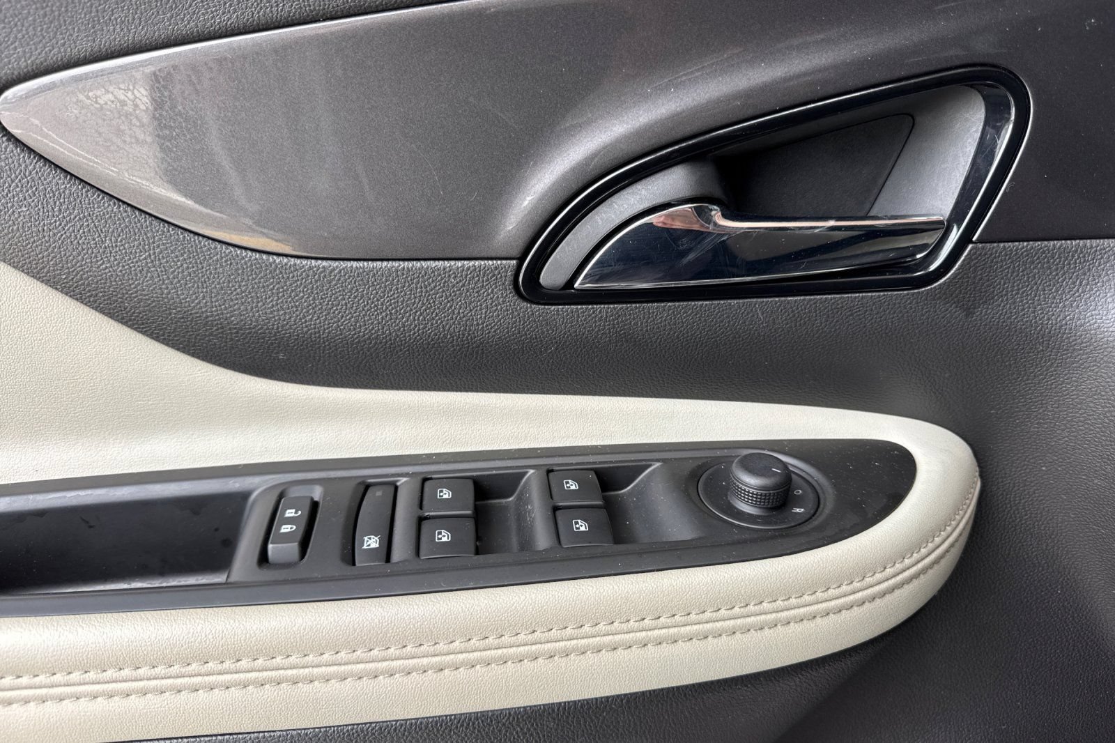Used 2019 Buick Encore Preferred FWD image 11
