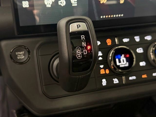 New 2026 Land Rover Defender 110 OCTA AWD/4WD image 35