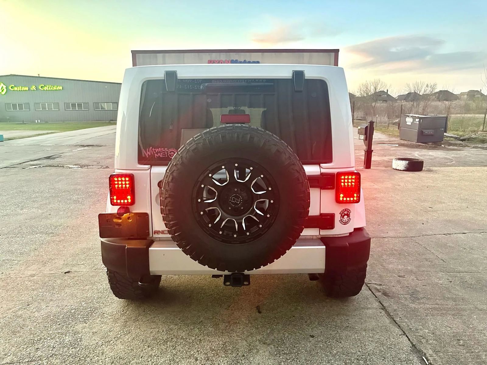 Used 2015 Jeep Wrangler Unlimited Sahara w/ Max Tow Package image 6