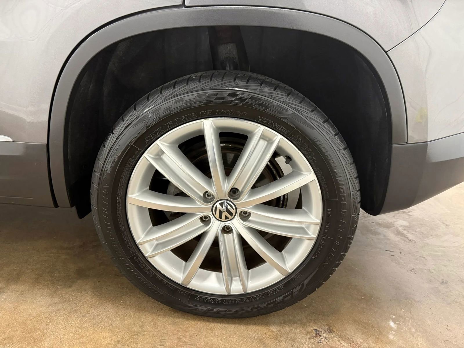 Used 2012 Volkswagen Tiguan SEL FWD image 31
