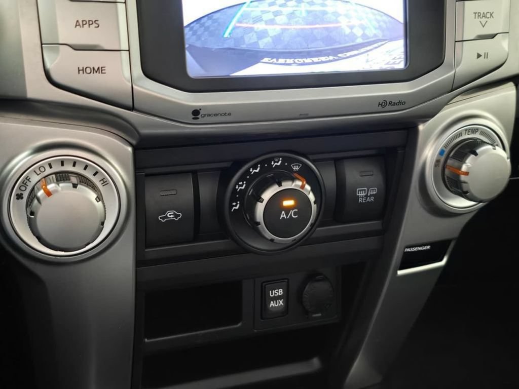 Used 2016 Toyota 4Runner SR5 AWD/4WD image 34