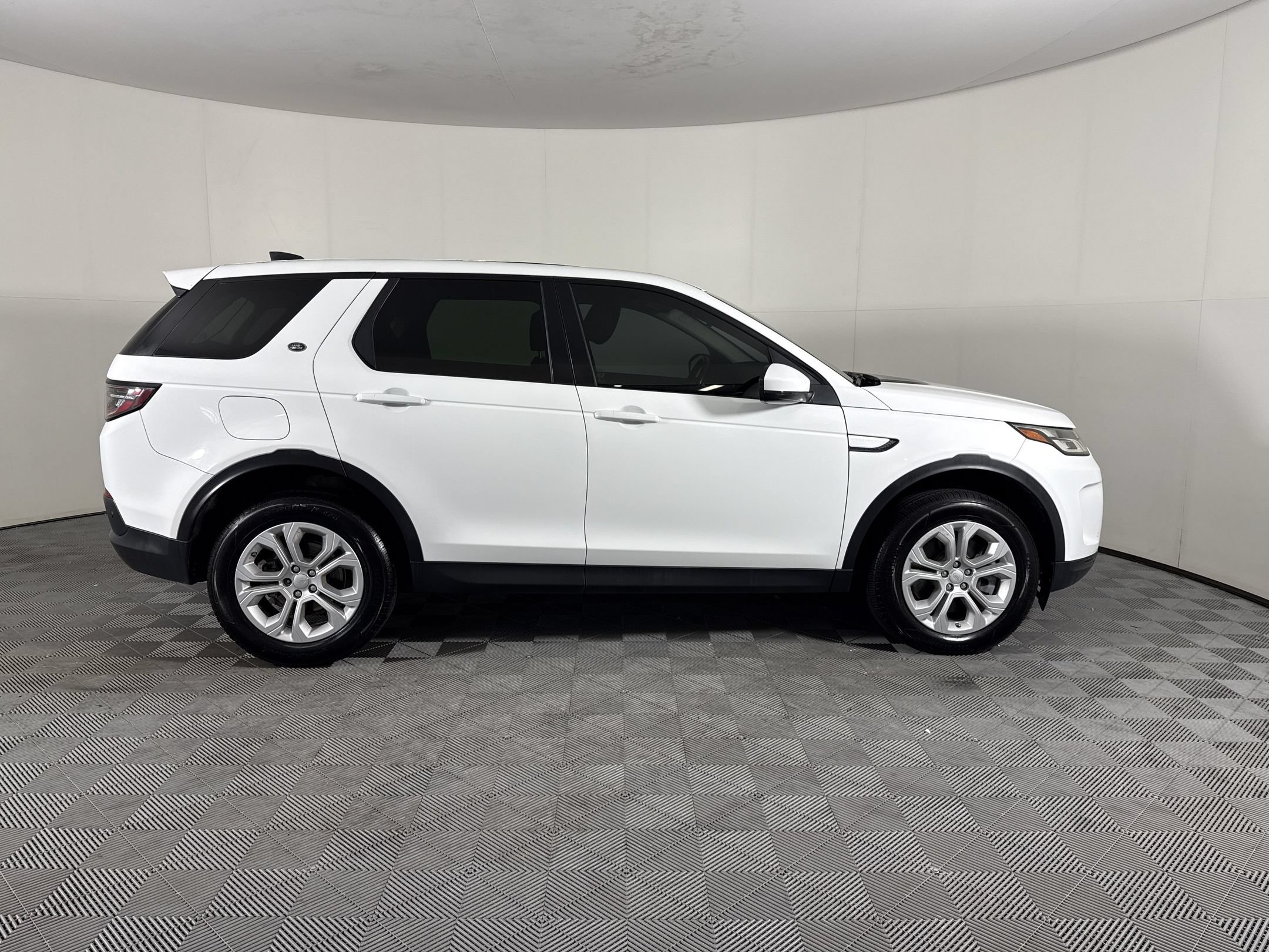Used 2020 Land Rover Discovery Sport AWD/4WD image 8