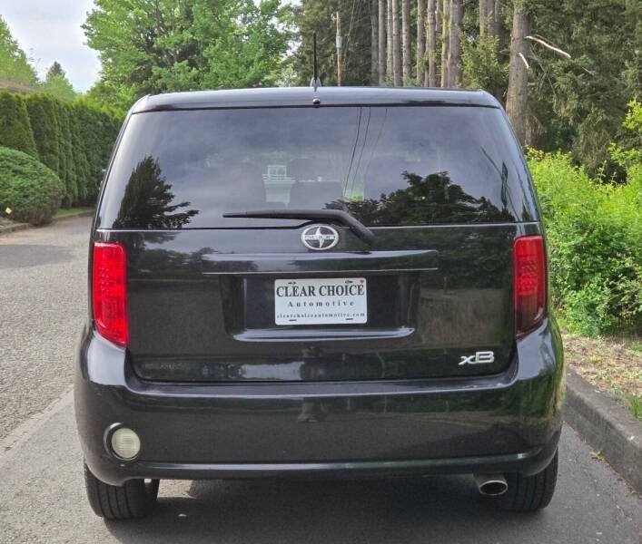 Used 2008 Scion xB FWD image 6