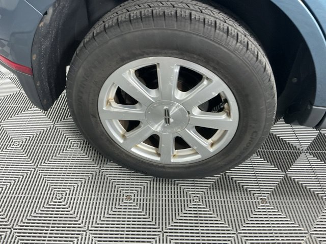 Used 2010 Lincoln MKX 2WD image 17
