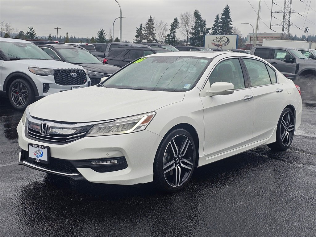 Used 2016 Honda Accord Touring image 3