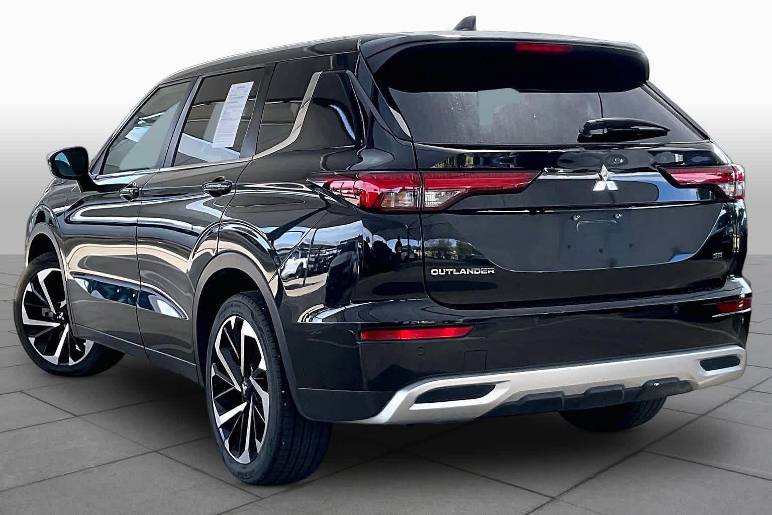 Used 2022 Mitsubishi Outlander SE FWD image 12