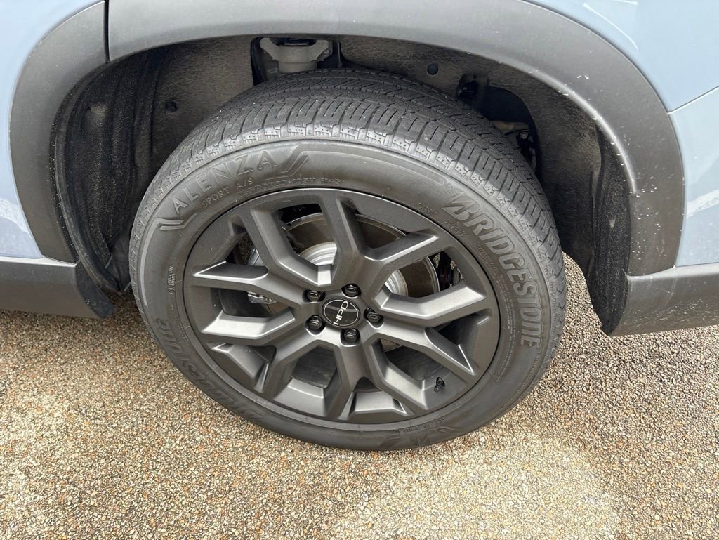 Used 2023 Honda Pilot Touring image 13