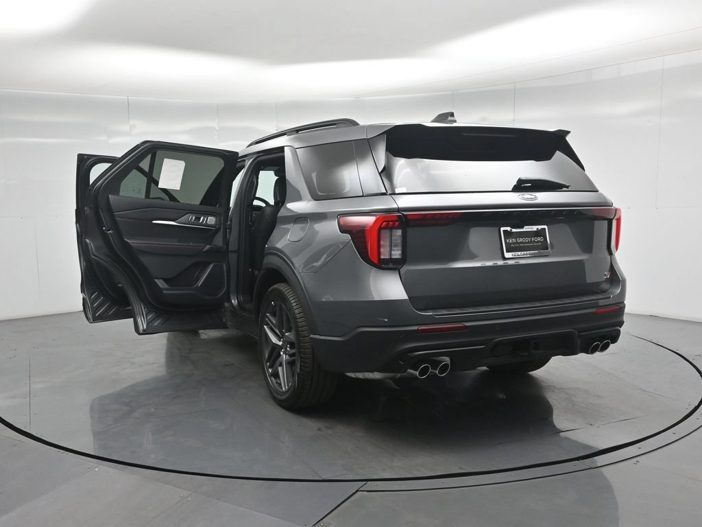 New 2026 Ford Explorer ST w/ Sun And Sound Package AWD/4WD image 30