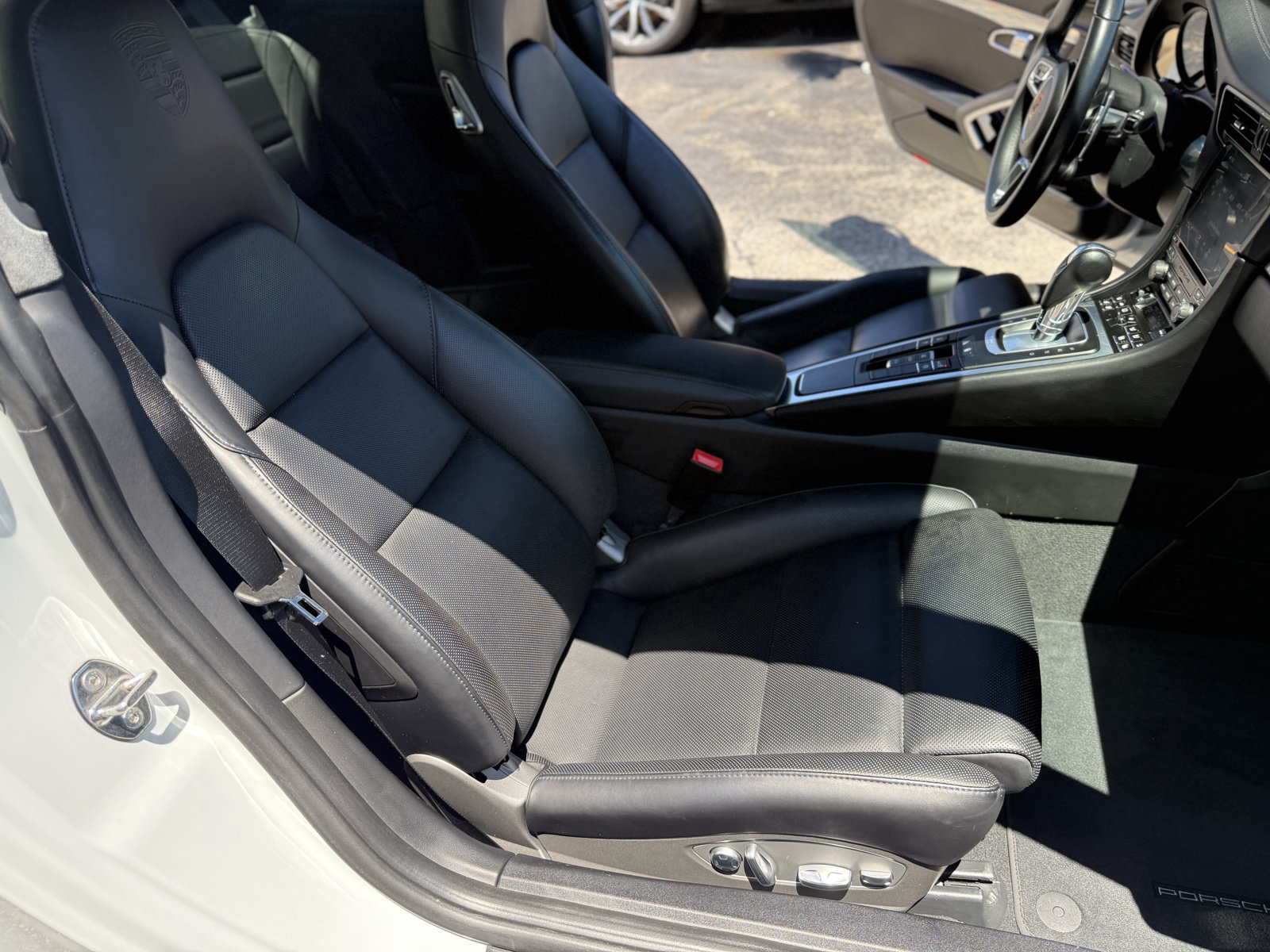 Used 2019 Porsche 911 Turbo AWD/4WD image 29