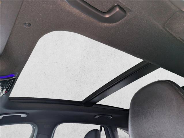 Used 2023 Mercedes-Benz GLC 300 image 17