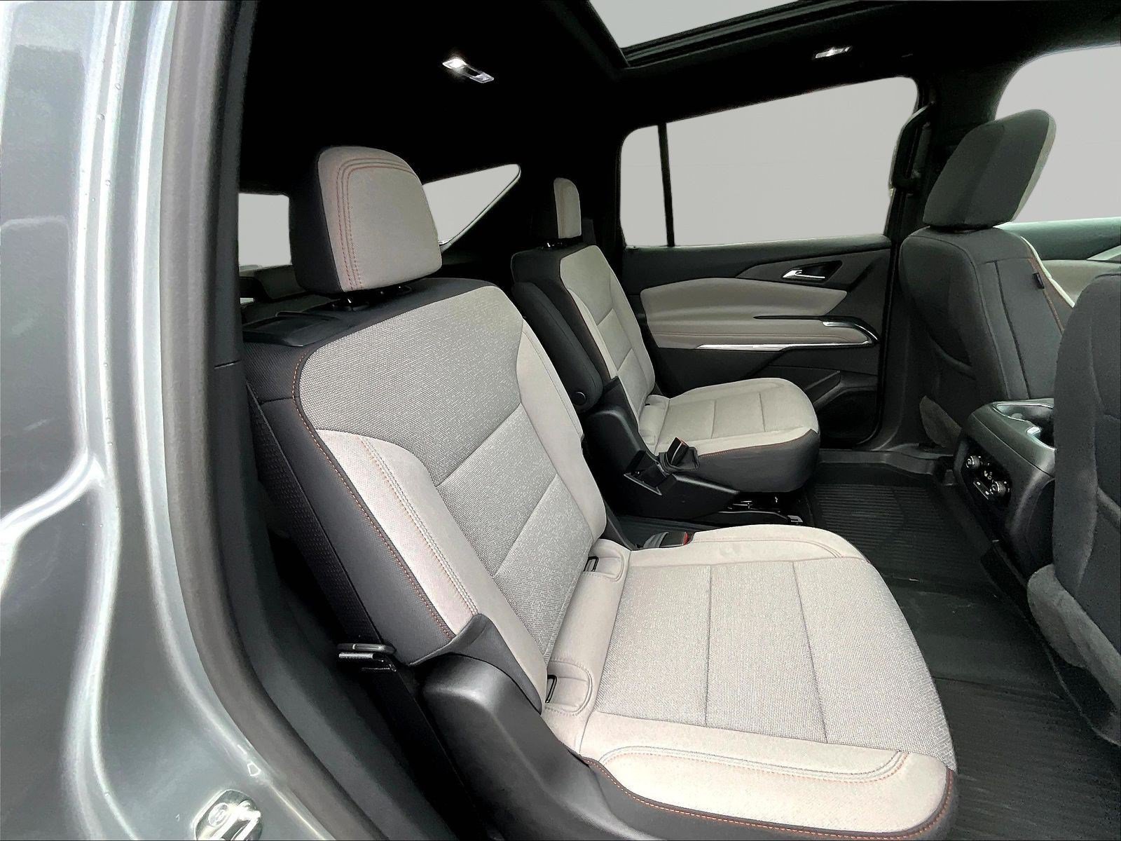 New 2027 Chevrolet Traverse LT w/ Sun and Wheel Package AWD/4WD image 20