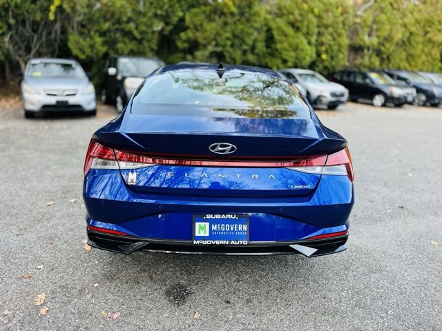 Used 2023 Hyundai Elantra Limited image 7