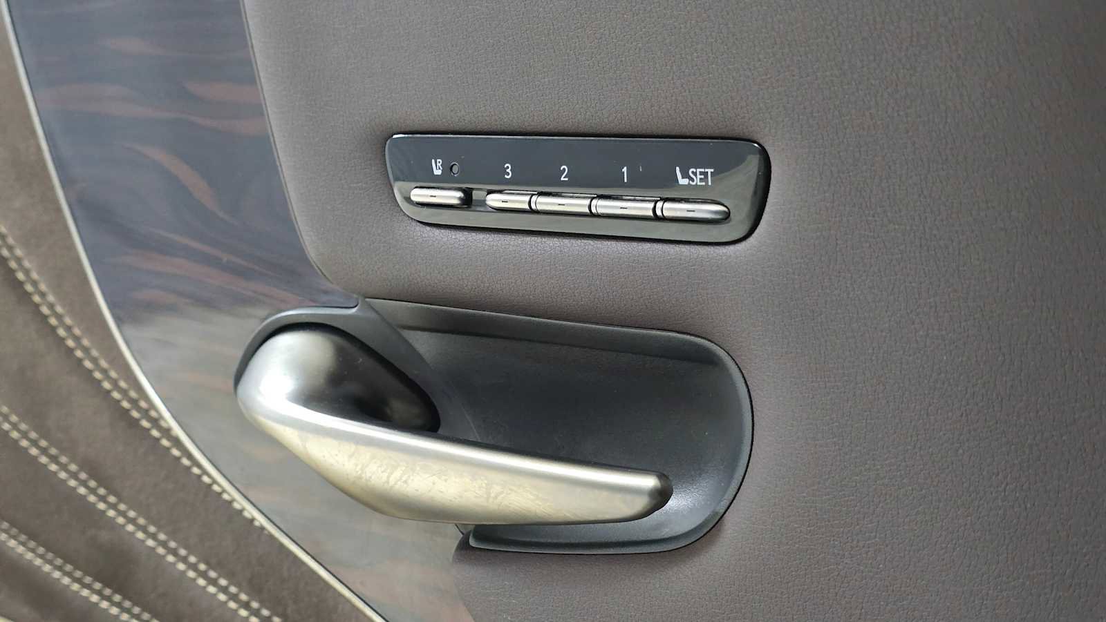 Used 2020 Lexus LS 500 AWD w/ Interior Upgrade Package image 23