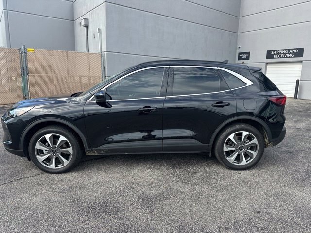 Used 2024 Ford Escape Platinum AWD/4WD image 6