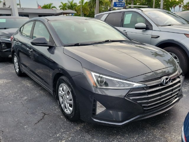 Used 2020 Hyundai Elantra SE FWD image 2