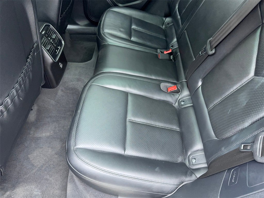 Used 2024 Porsche Macan image 41