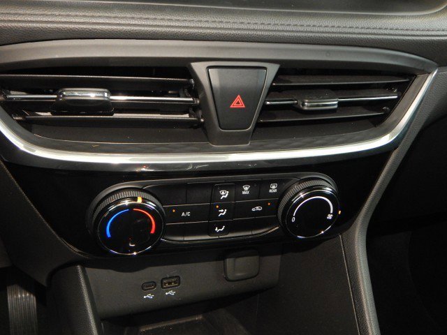 Used 2024 Buick Encore GX Sport Touring image 23