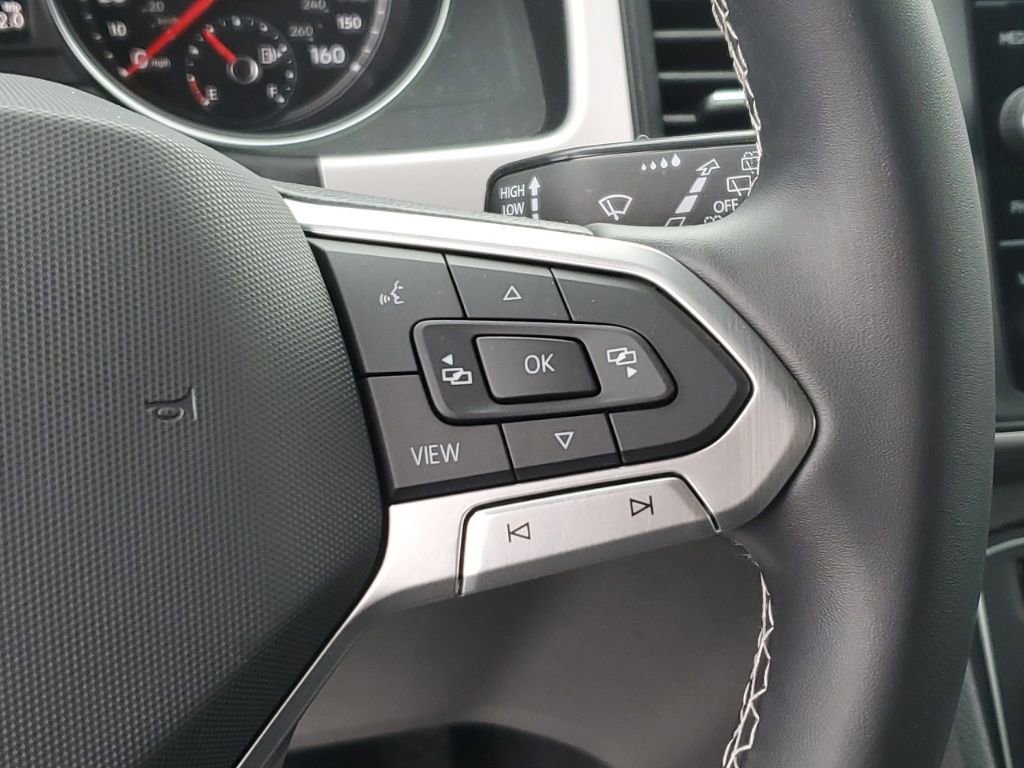 Used 2021 Volkswagen Atlas Cross Sport SE image 18