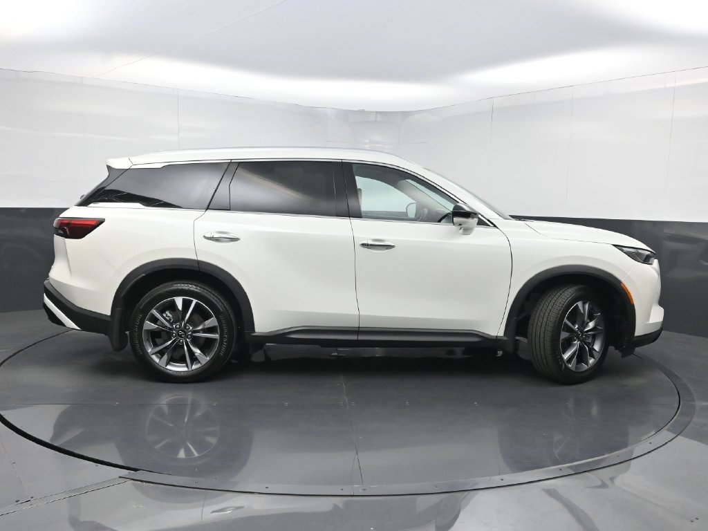 Used 2023 INFINITI QX60 Luxe w/ Performance Audio Package FWD image 47