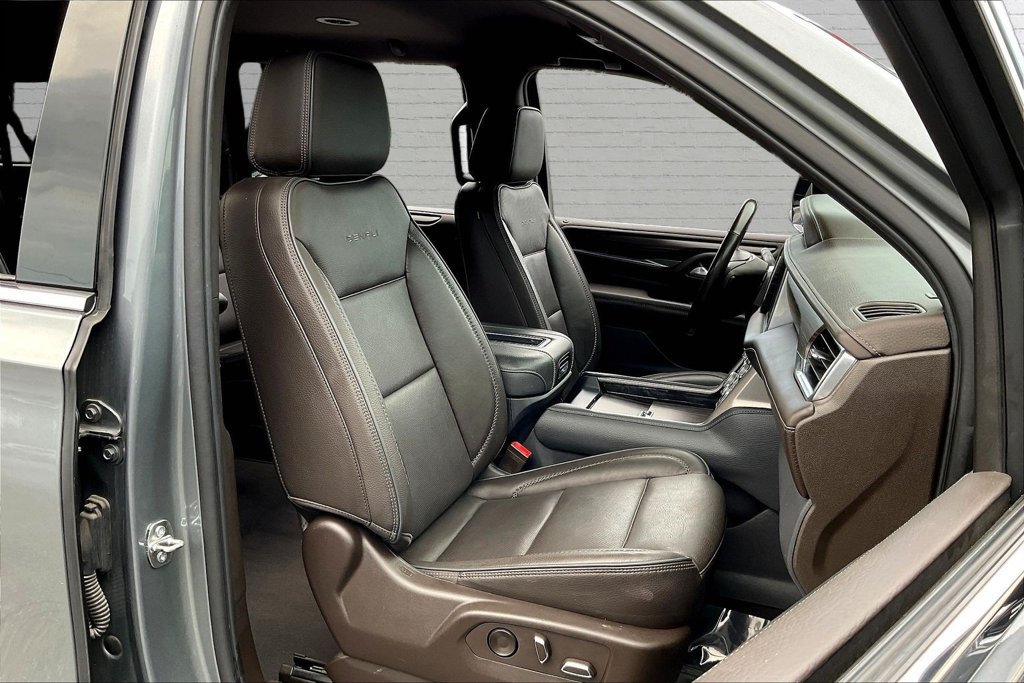 Used 2022 GMC Yukon XL Denali RWD image 24
