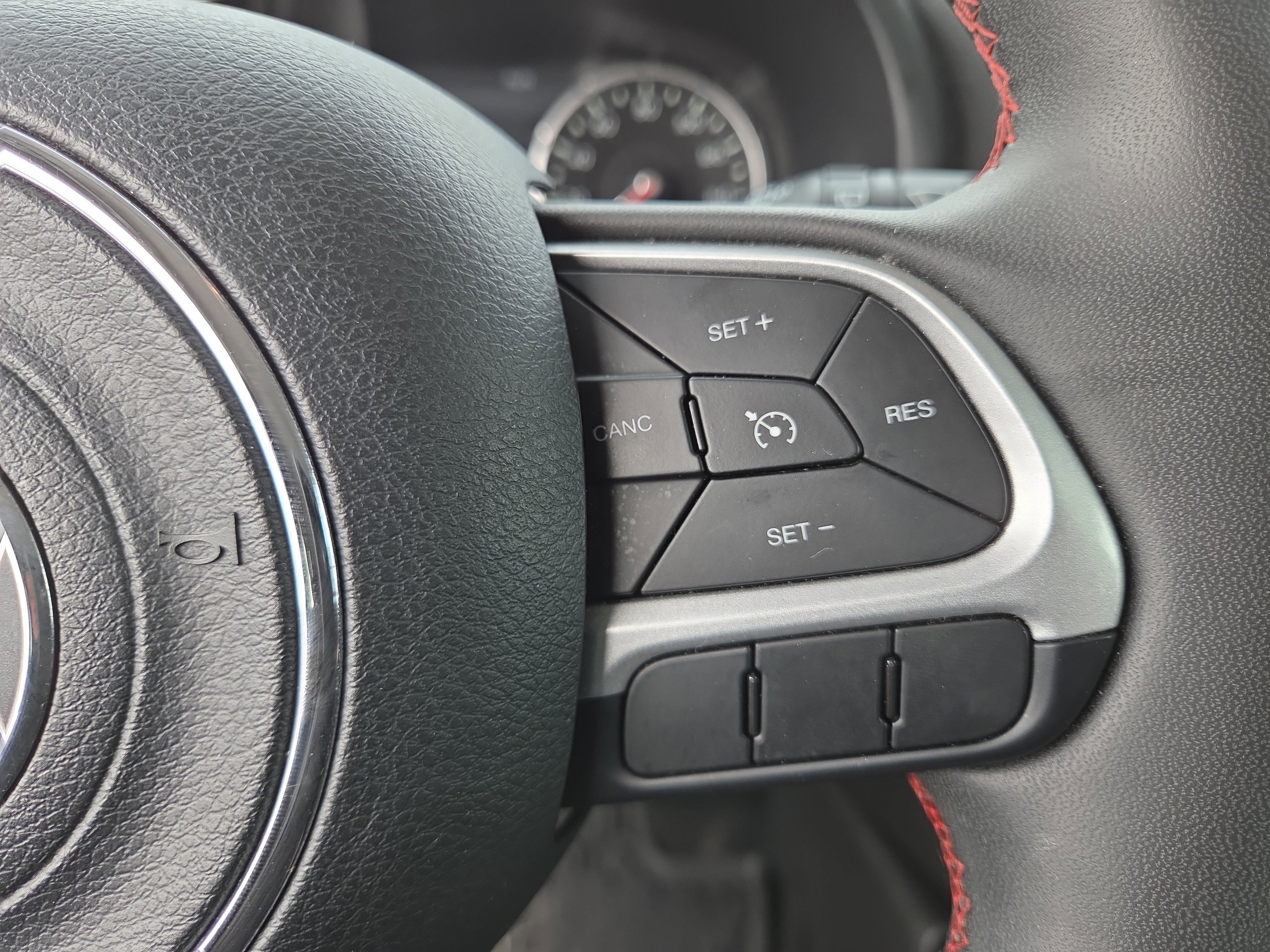 Certified 2023 Jeep Renegade Trailhawk AWD/4WD image 28
