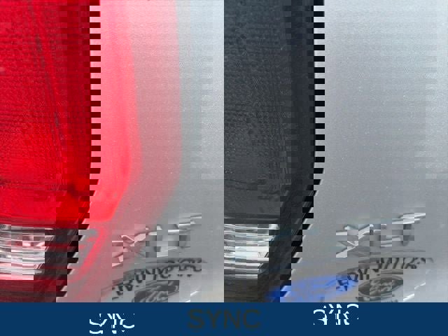 Used 2016 Ford Explorer XLT image 12