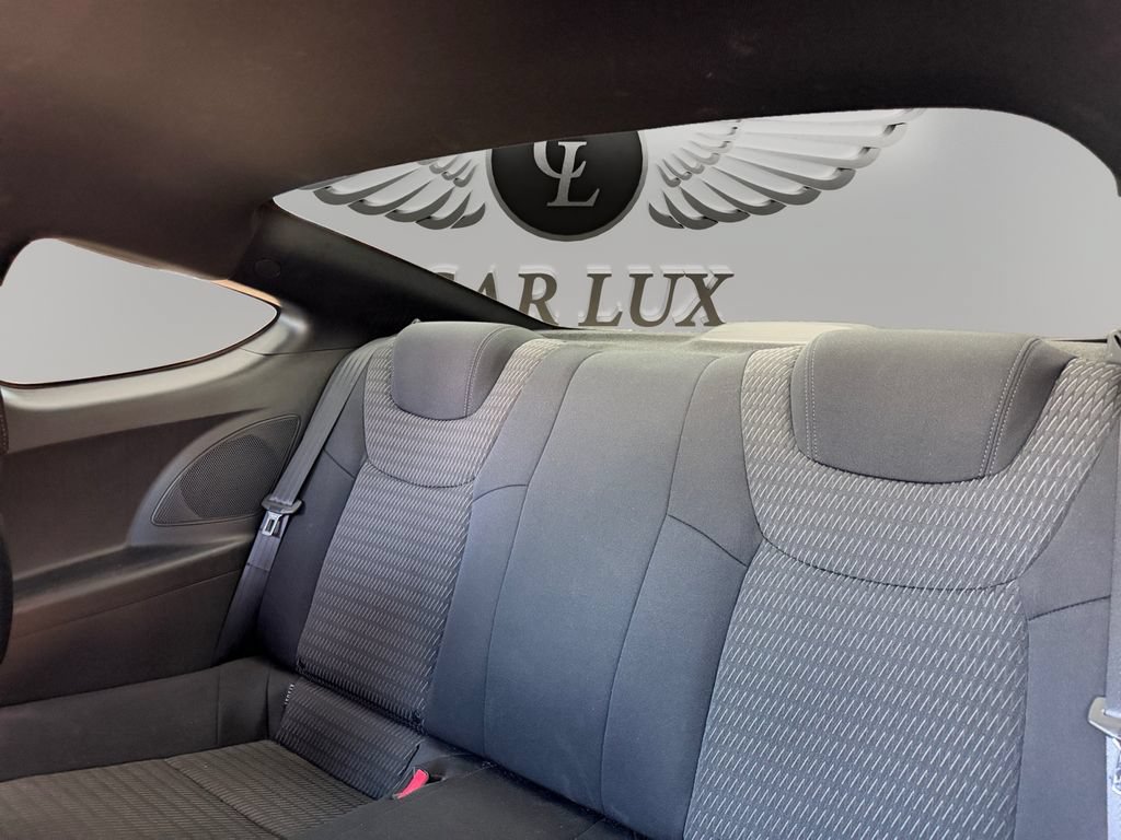 Used 2016 Hyundai Genesis 3.8 RWD image 13