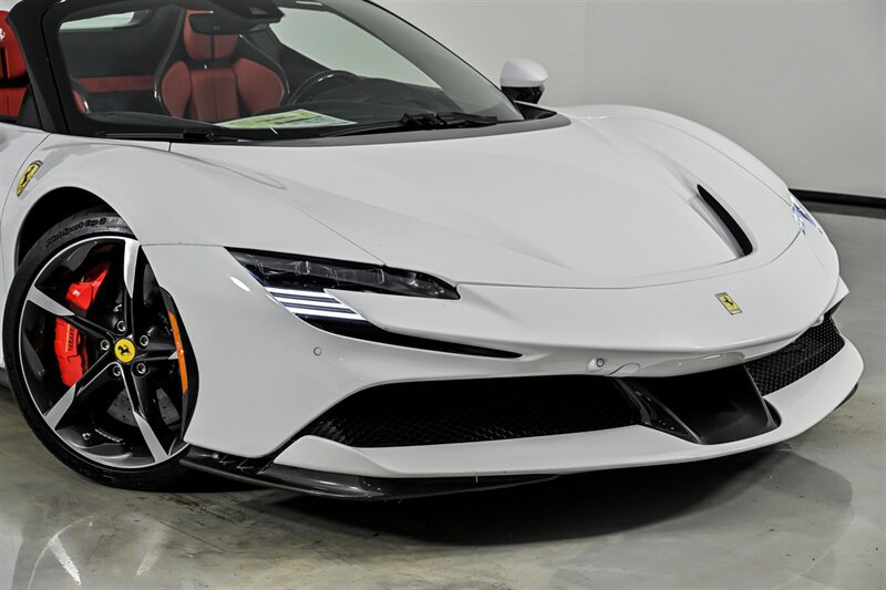 Used 2023 Ferrari SF90 Spider AWD/4WD image 2