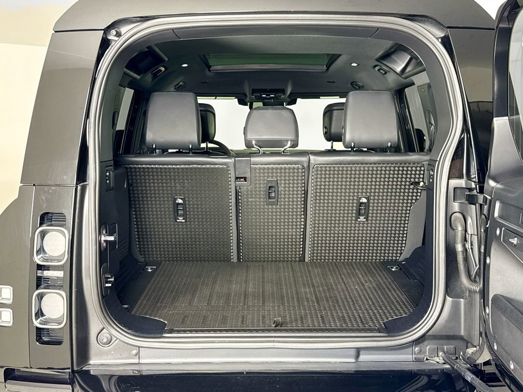 Used 2022 Land Rover Defender 110 V8 image 25