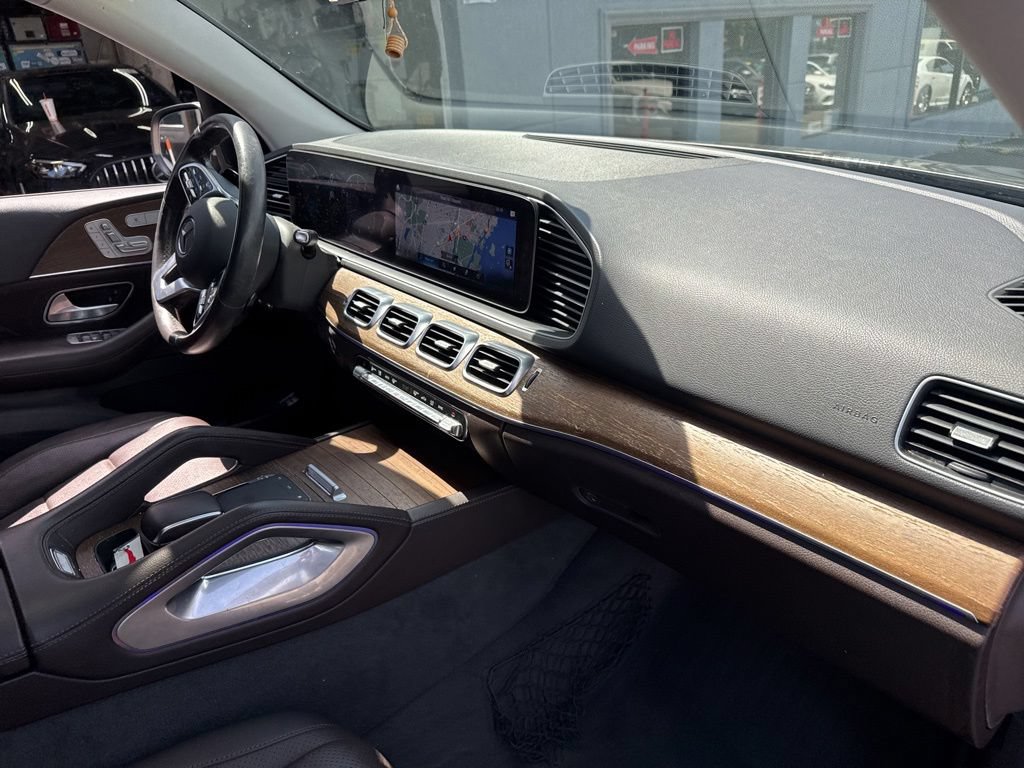 Used 2020 Mercedes-Benz GLE 350 4MATIC w/ Premium Package image 16