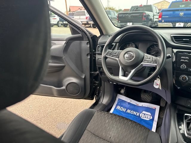 Used 2017 Nissan Rogue S AWD/4WD image 16