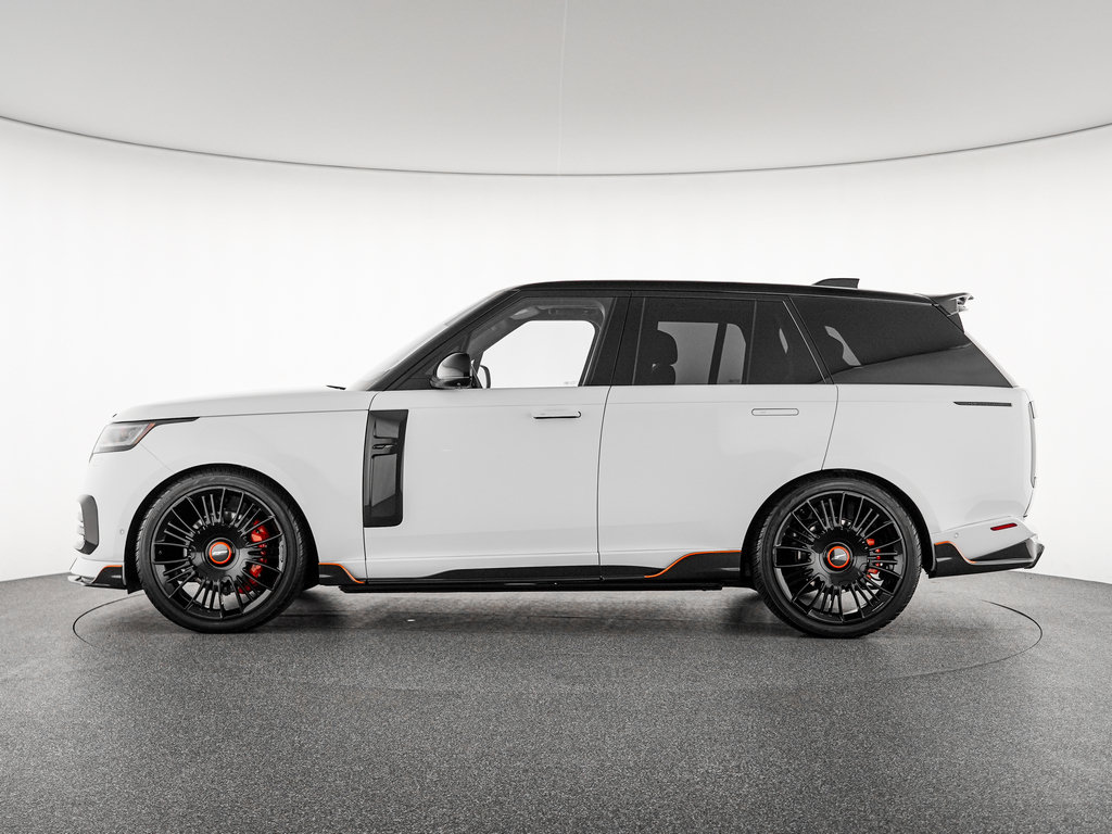 Used 2024 Land Rover Range Rover SE AWD/4WD image 2