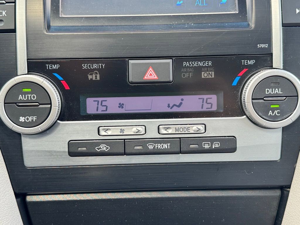 Used 2012 Toyota Camry XLE w/ Convenience Pkg image 13