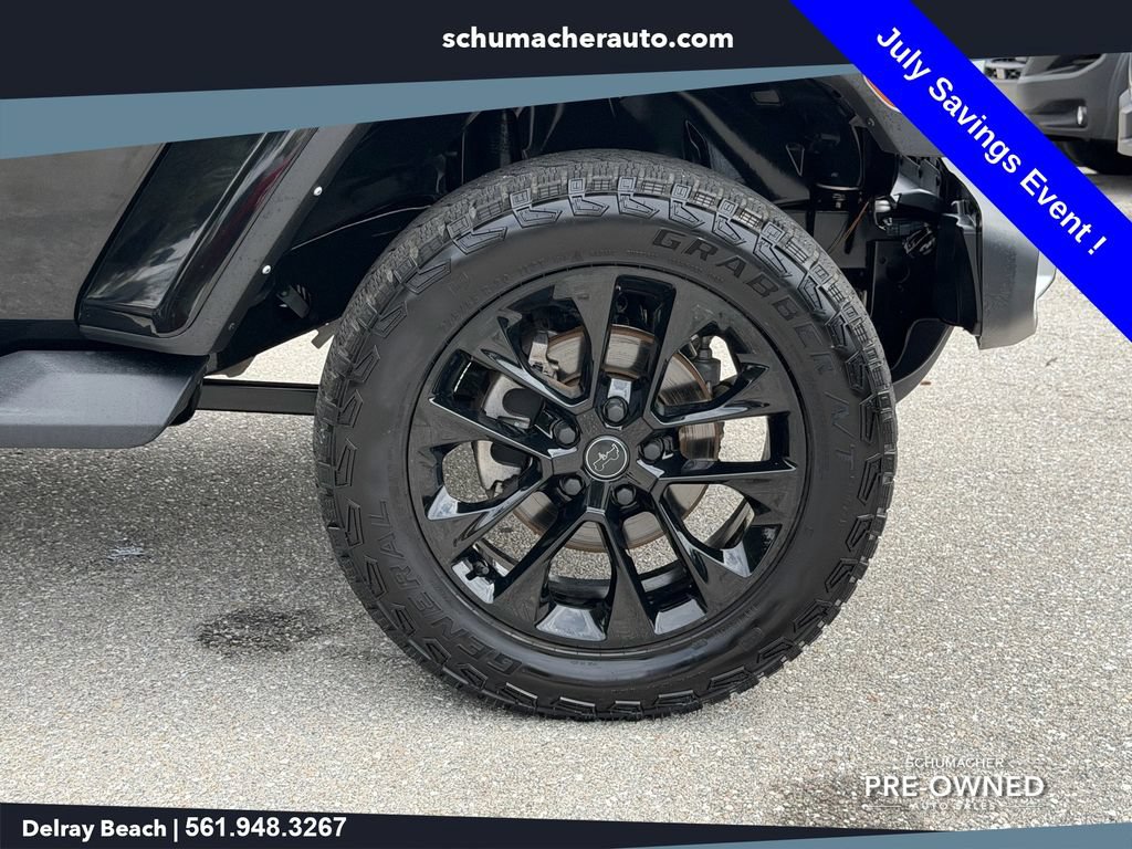 Used 2021 Jeep Wrangler Unlimited Sahara AWD/4WD image 9