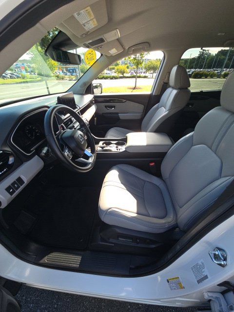 Used 2025 Honda Pilot EX-L image 14