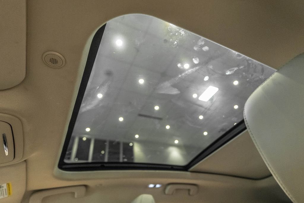Used 2021 Lincoln Corsair AWD w/ Premium Package image 22